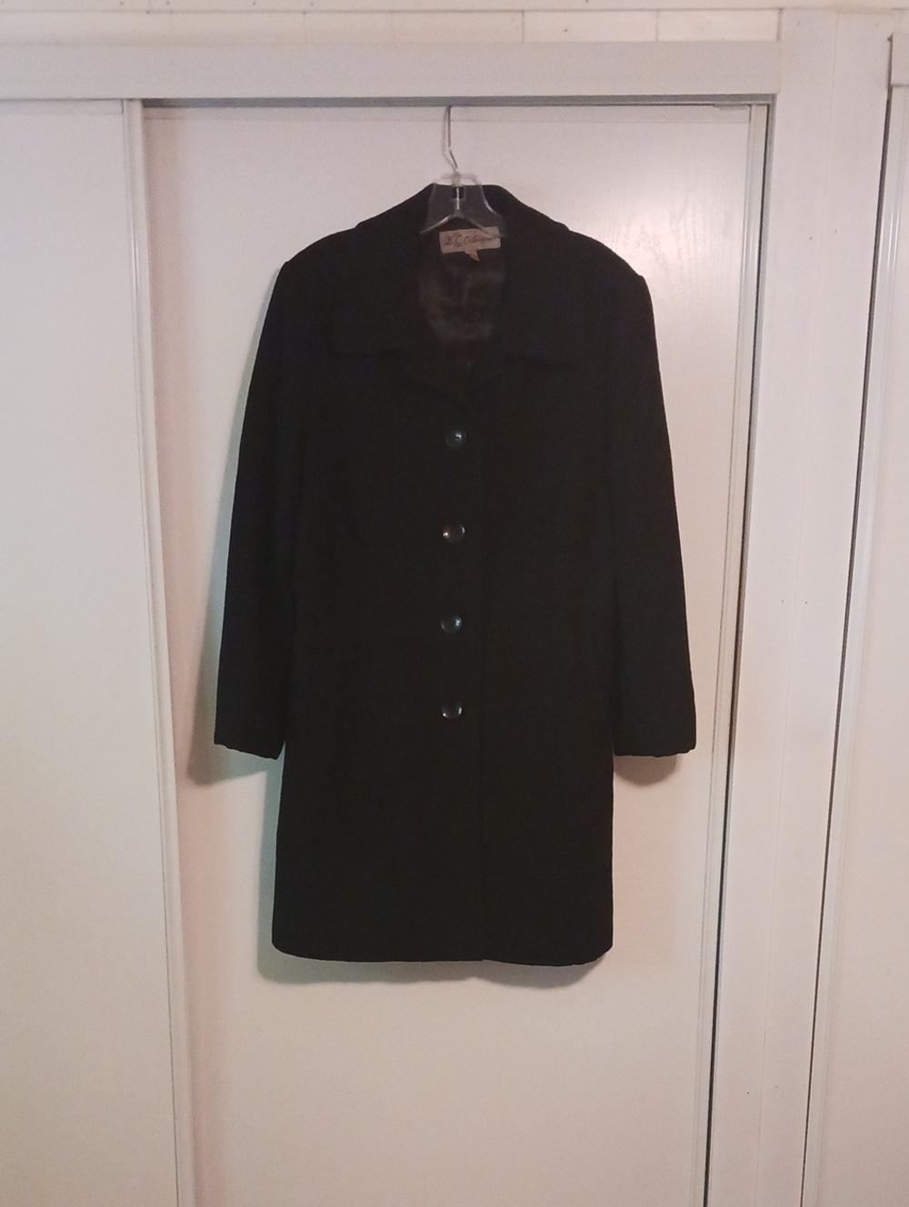 Classic Black Wool Pea Coat - Ladies Single-Breasted